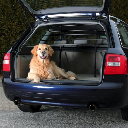 Решетка для багажника Trixie раздвижная в автомобиль для собак